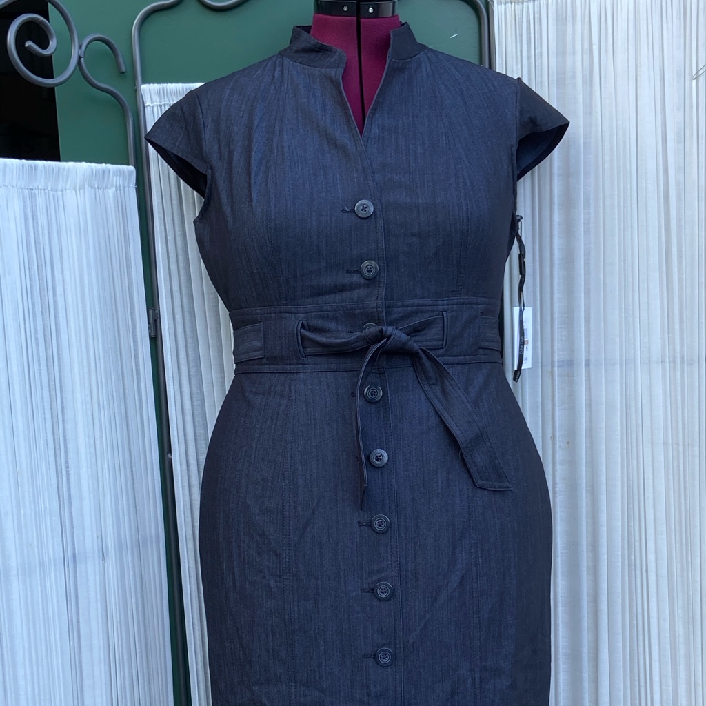 Gorgeous Fitted Calvin Klein Dress- Sz 12